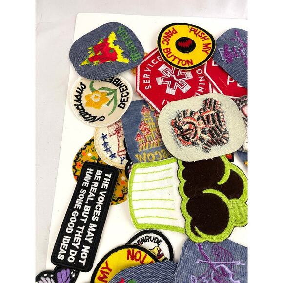 150 PC Assorted Sewing Applique Patches Iron on Sew On NEW Mixed Sequin Crafting - Picture 9 of 16